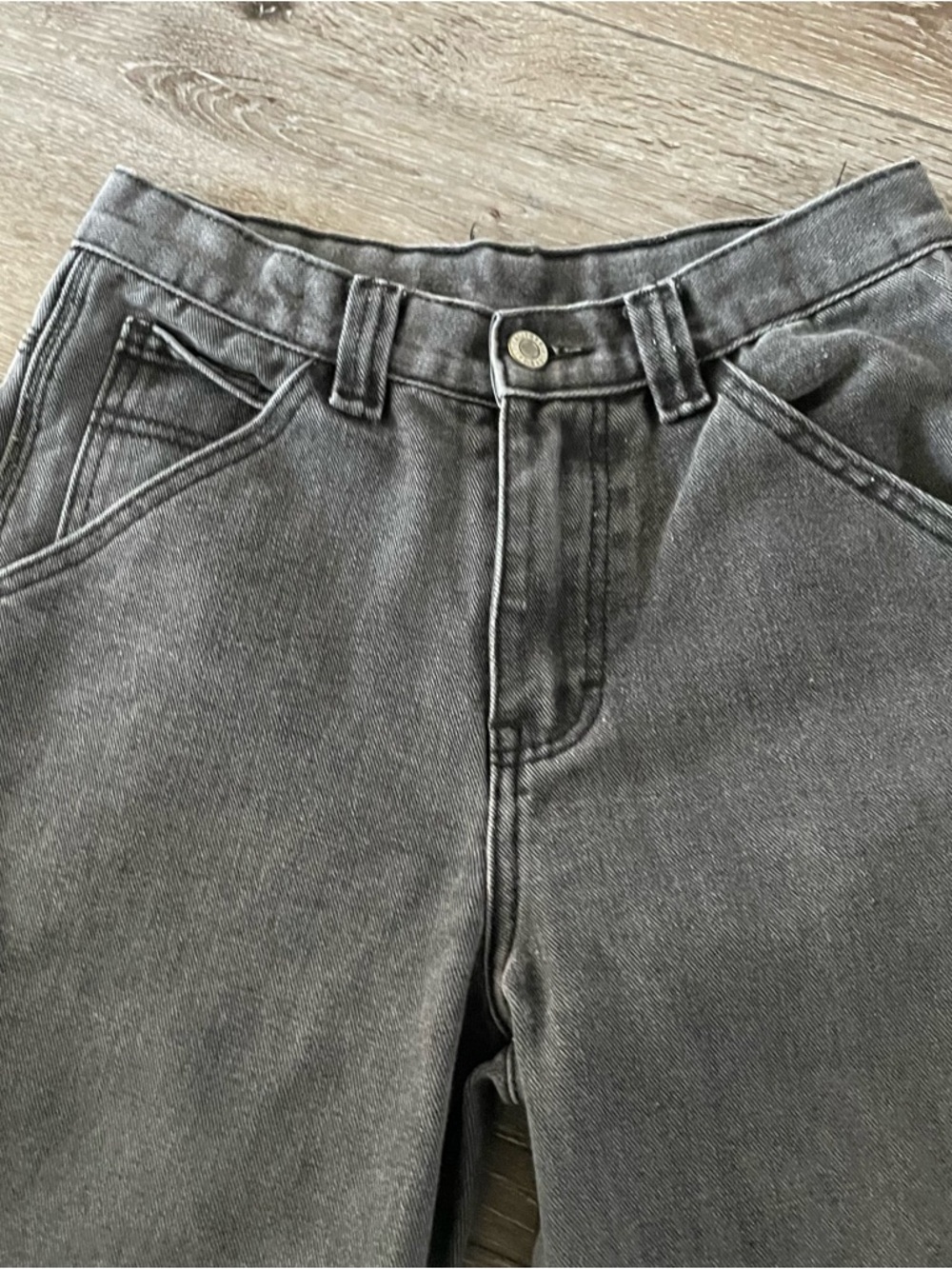 Brandy Melville J. Galt Feanne
Baggy Wide Leg Carpenter
Jeans SZ Small - Picture 6 of 9